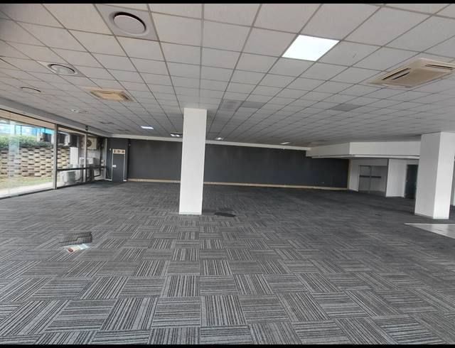 576M² RETAIL TO LET IN BRYANSTON